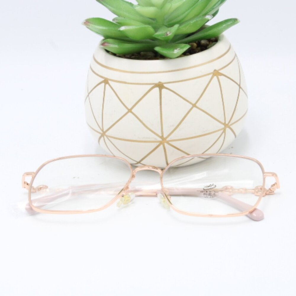 Gold Bold Face Glasses G4